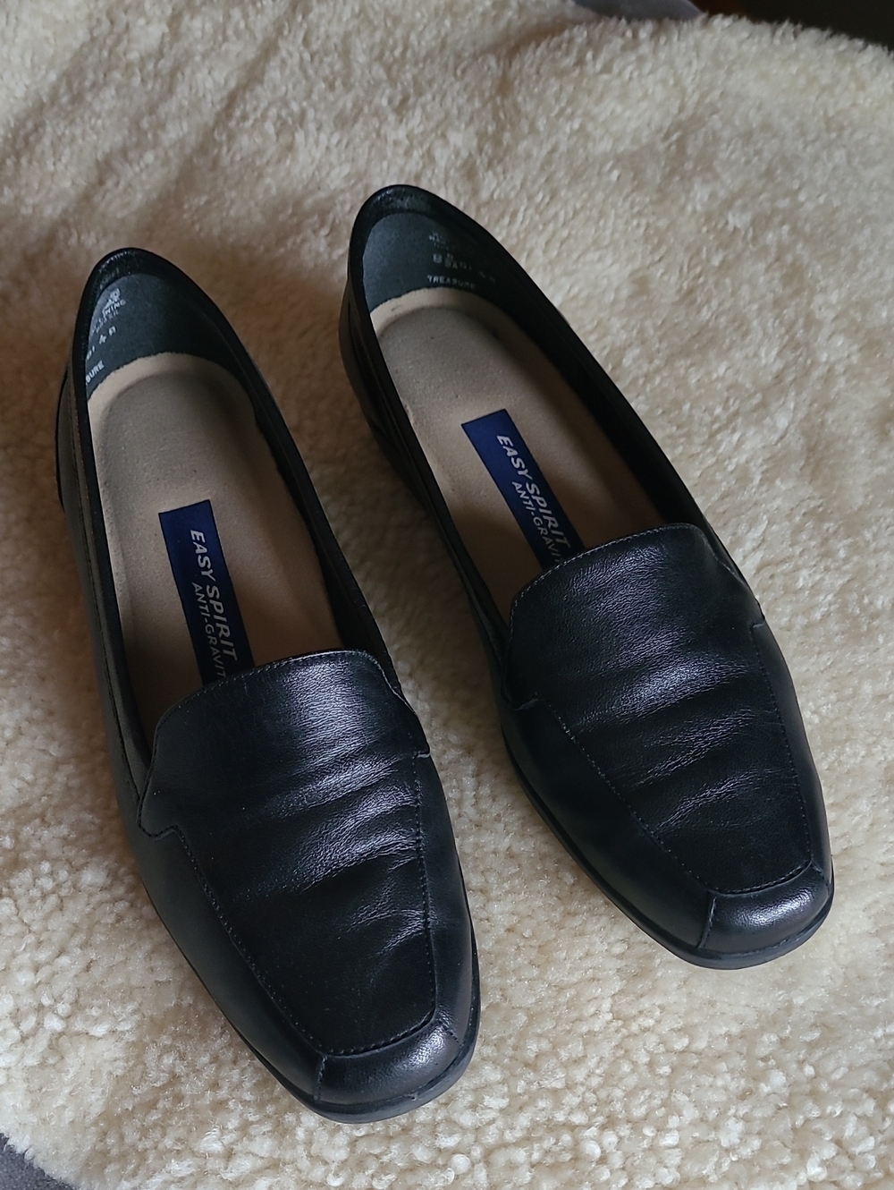 Easy Spirit Black Leather Slip-On Loafers for Women
